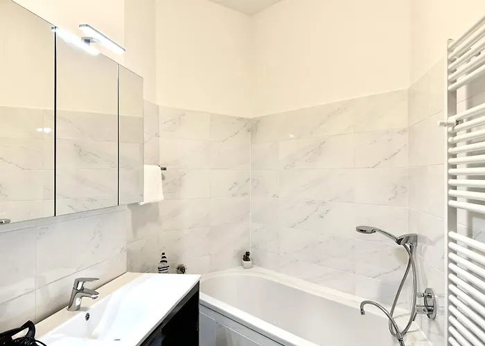 Spacious Penthouse In Favoriten *