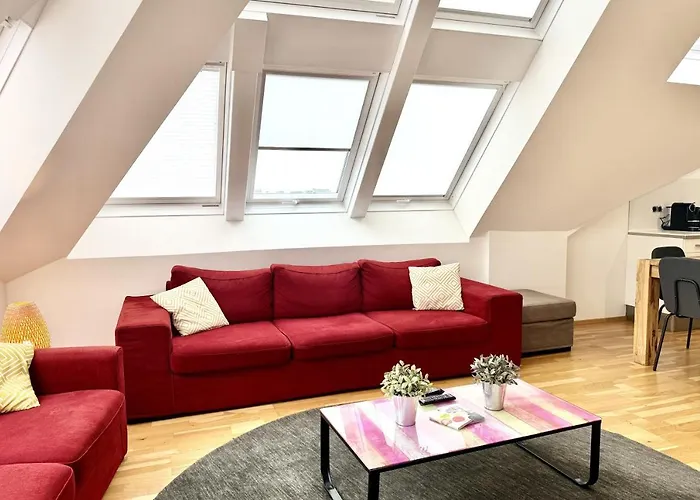 Апартаменти Spacious Penthouse In Favoriten