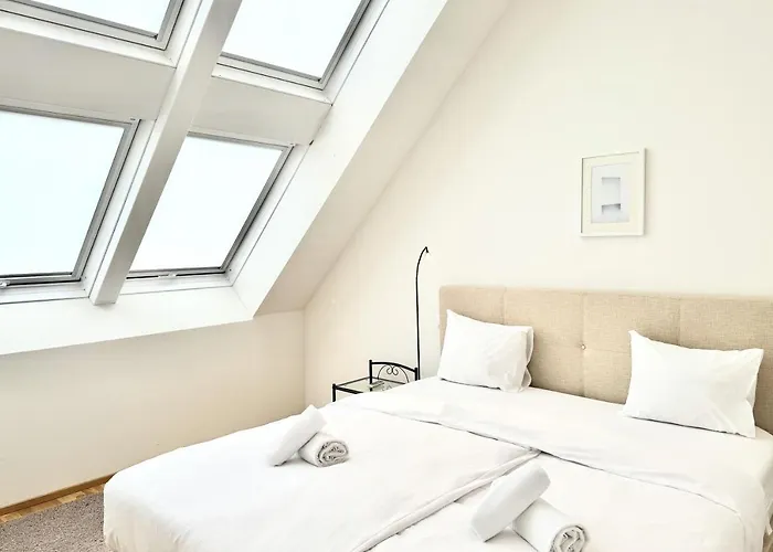 Spacious Penthouse In Favoriten * Відень