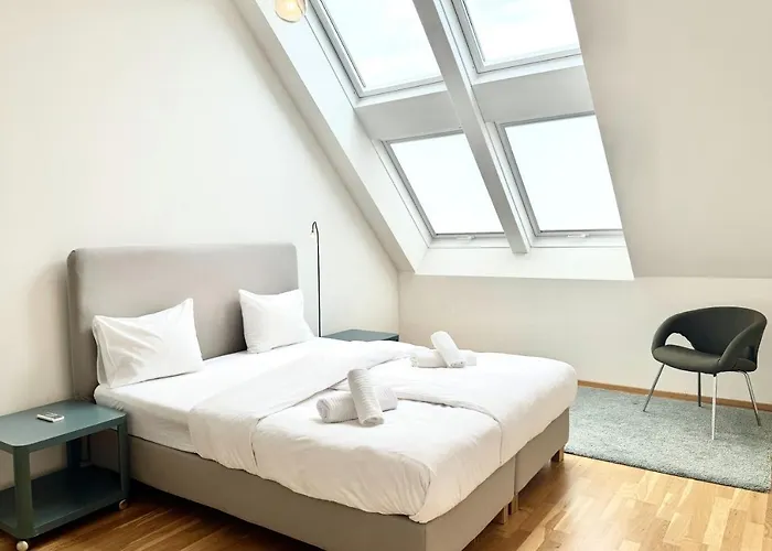Spacious Penthouse In Favoriten Апартаменти Відень