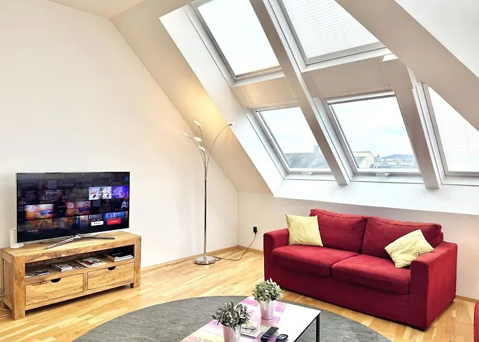 Spacious Penthouse In Favoriten